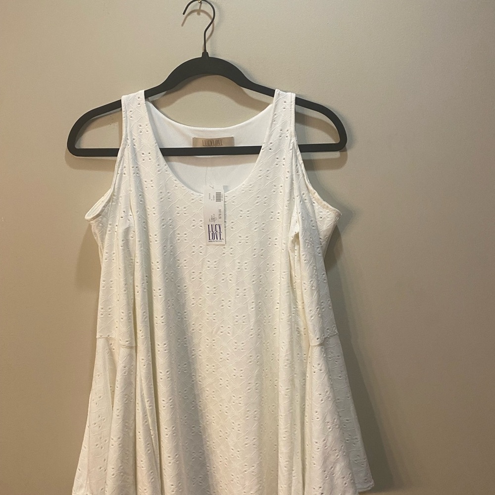 Lucy Love Elegant White Sleeveless Top